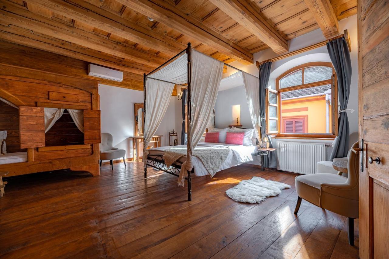 Boutique Hotel Von Graf Sighisoara Ngoại thất bức ảnh