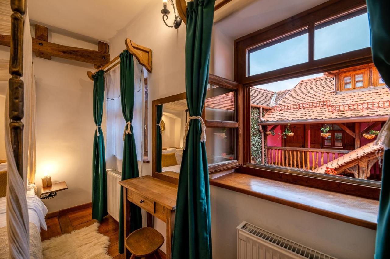 Boutique Hotel Von Graf Sighisoara Ngoại thất bức ảnh